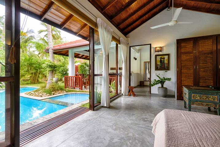 Sliding door with tropical view