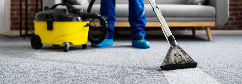Tasker performing a Carpet Cleaning job.